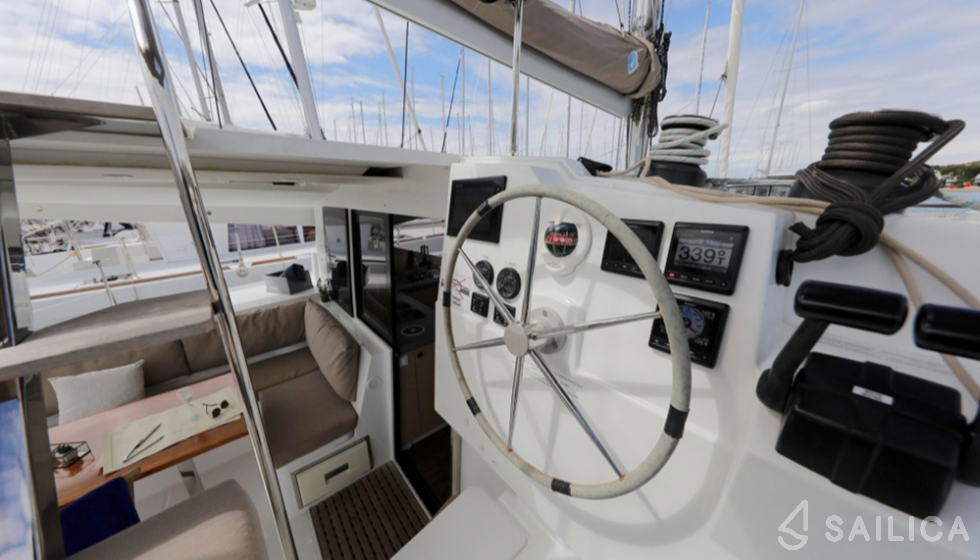 Lucia 40 - Yacht Charter Sailica