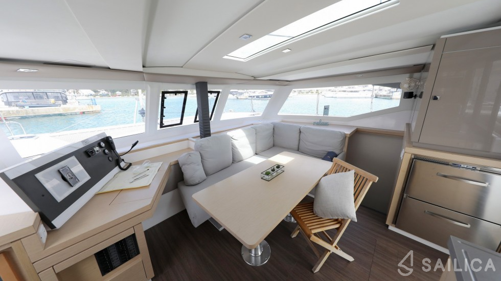 Lucia 40 - Yacht Charter Sailica