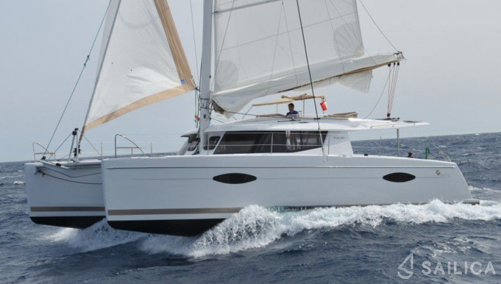 Helia 44 - Yacht Charter Sailica