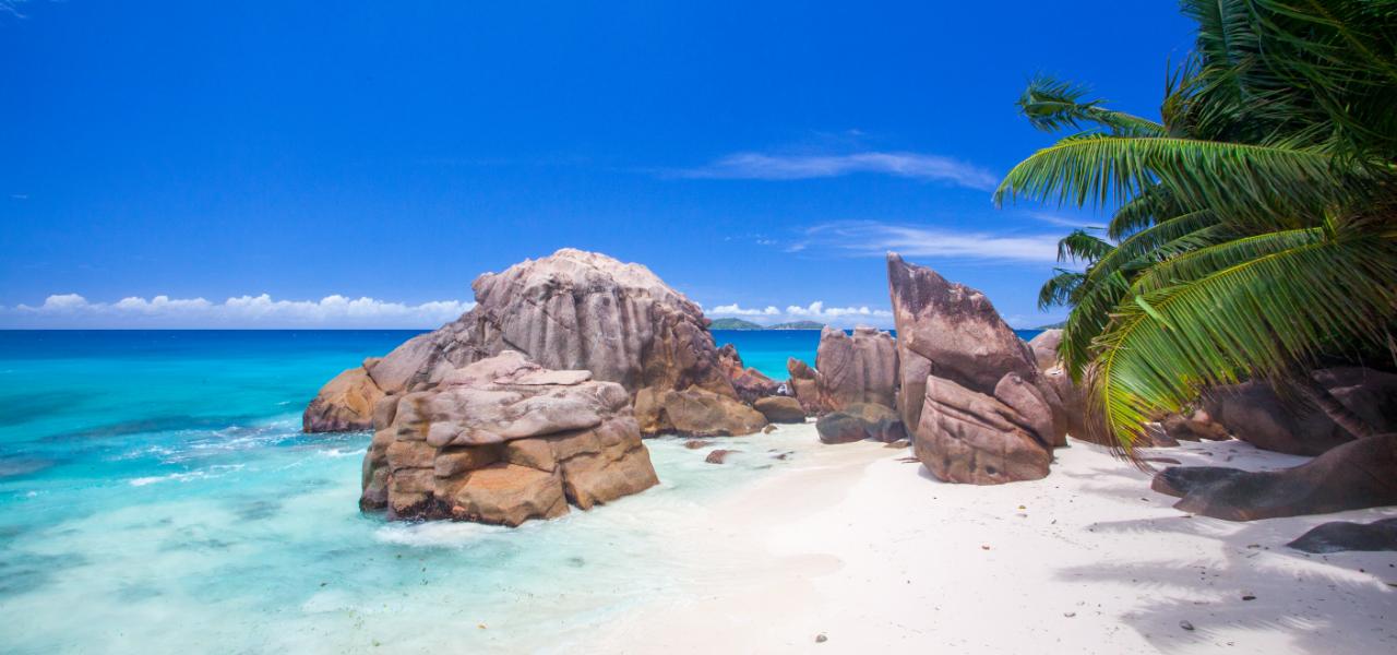 Sailing vacation on Seychelles