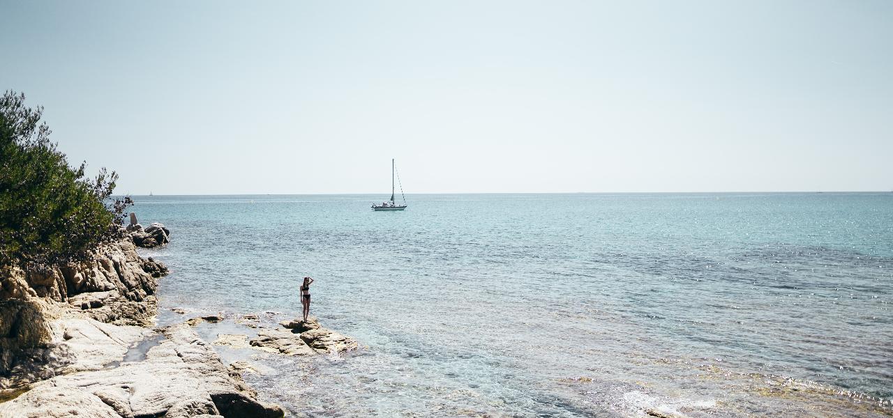 Coronavirus wants to spoil your sailing vacation. What should you do?
